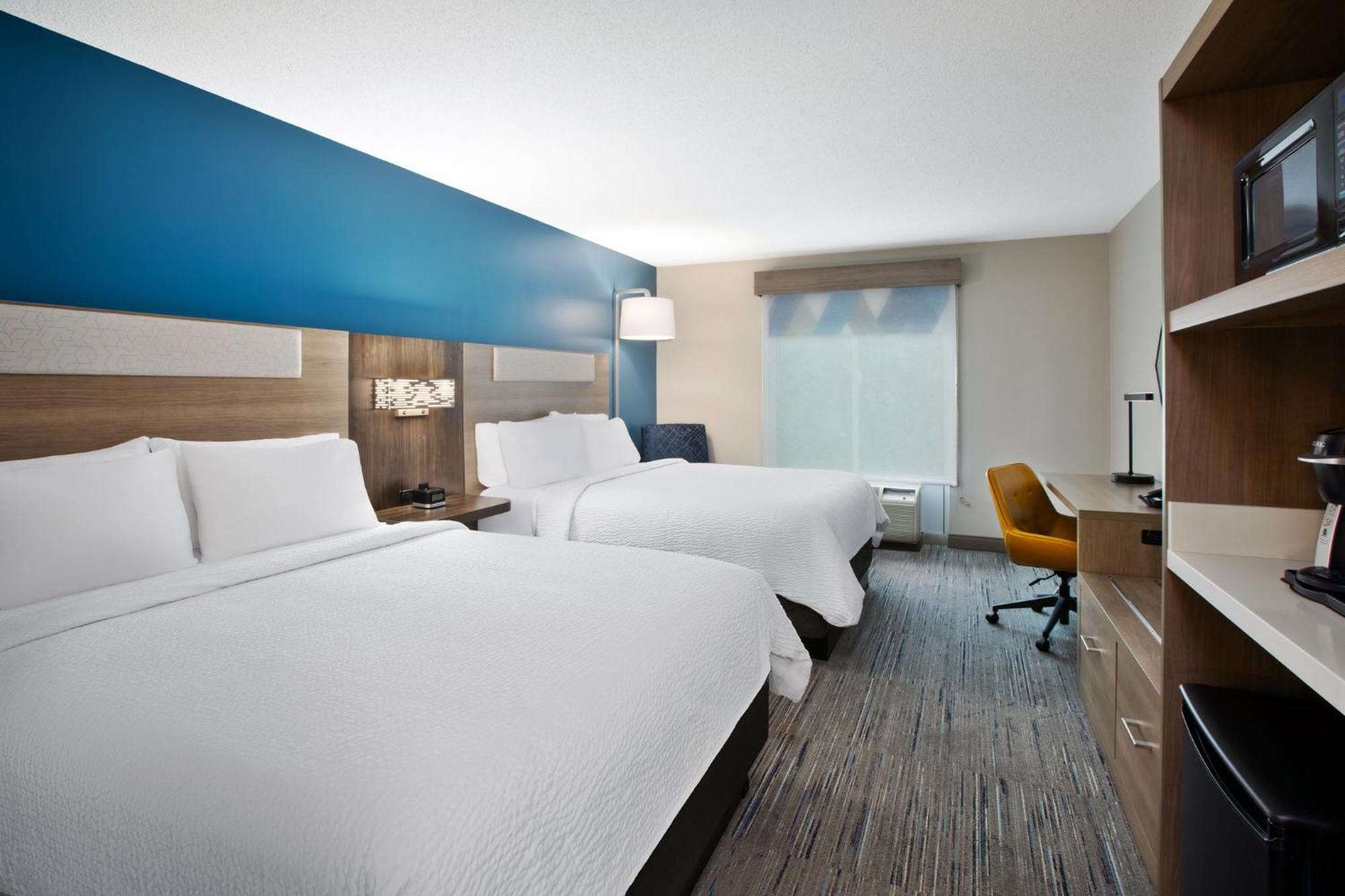 Holiday Inn Express Hotel & Suites Grand Rapids-North By Ihg Уолкер Экстерьер фото