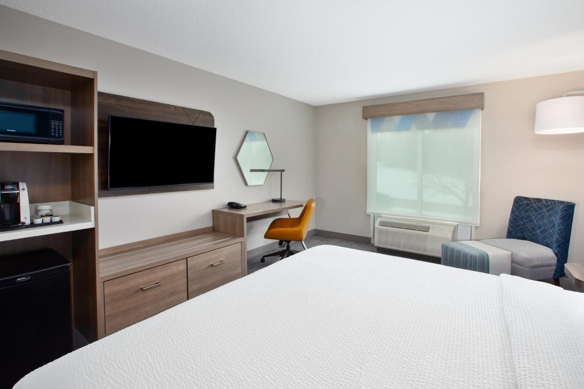 Holiday Inn Express Hotel & Suites Grand Rapids-North By Ihg Уолкер Экстерьер фото