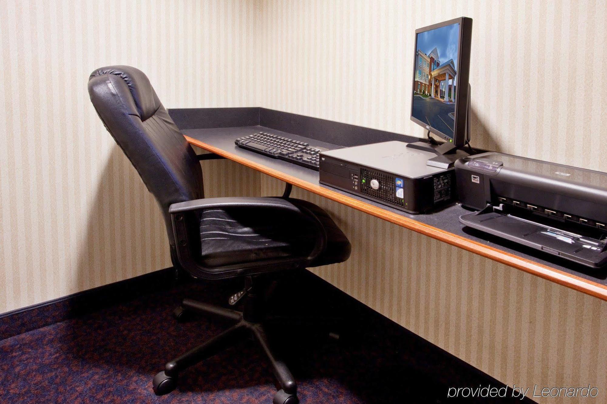 Holiday Inn Express Hotel & Suites Grand Rapids-North By Ihg Уолкер Удобства фото
